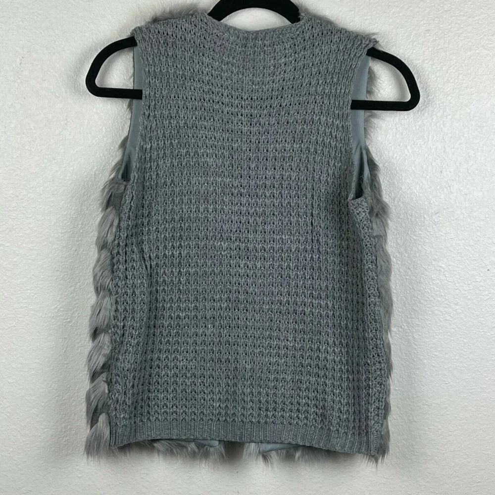 Davi & Dani Sweater Women's Sz S Vest Faux Fur Lined Open Front Knit Back Gray - Picture 2 of 9
